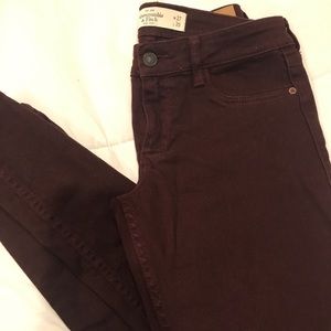 abercrombie and fitch burgundy jeans